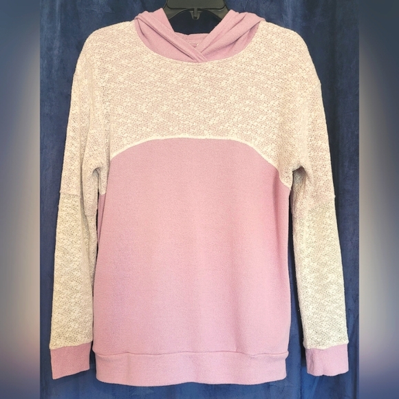 Ripzone Sweaters - XL Ripzone pink hoddie with soft white mesh